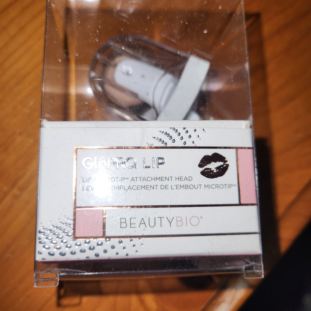 Brand NEW-REVOLVE BeautyBio GloPRO Lip Attachment Head - White and Pink